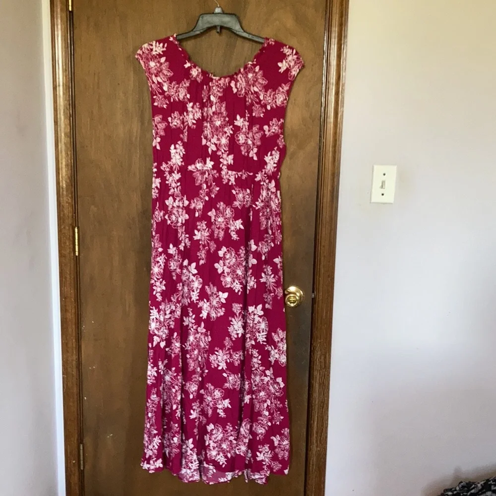 Relisted Torrid floral bohemian dress slits at bottom & keyhole at neckline - Picture 9 of 17